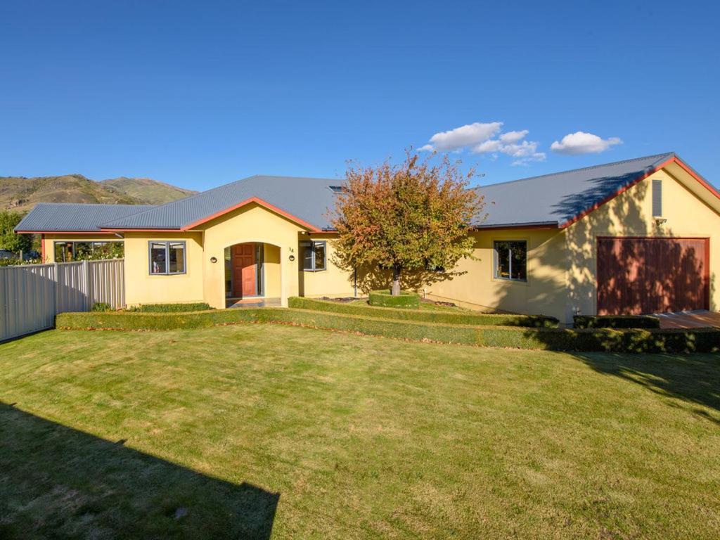 Kawarau Bay View - Cromwell Holiday Home Zewnętrze zdjęcie